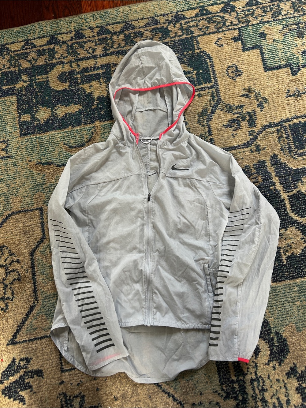 Nike Running Girls XL 14-16 Gray Hooded Windbreaker Reflective Jacket
